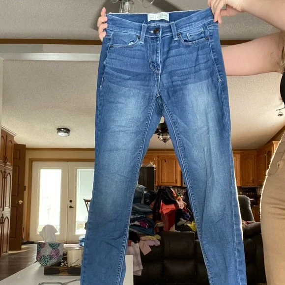 Jeans - Picture 1 of 3
